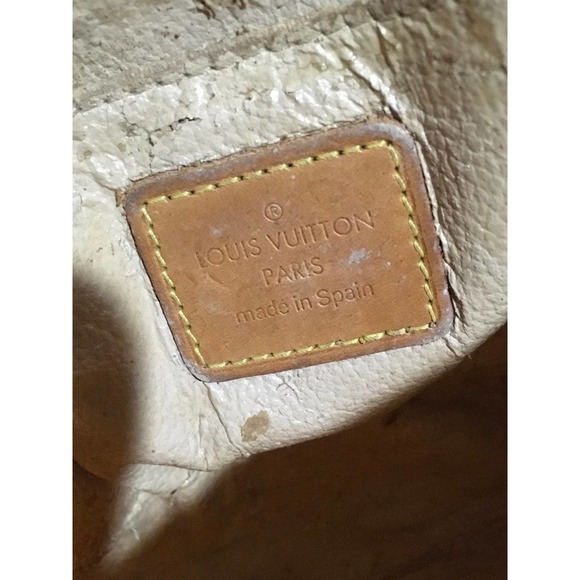 Louis Vuitton Mono Cosmetic Bag - Picture 10 of 10